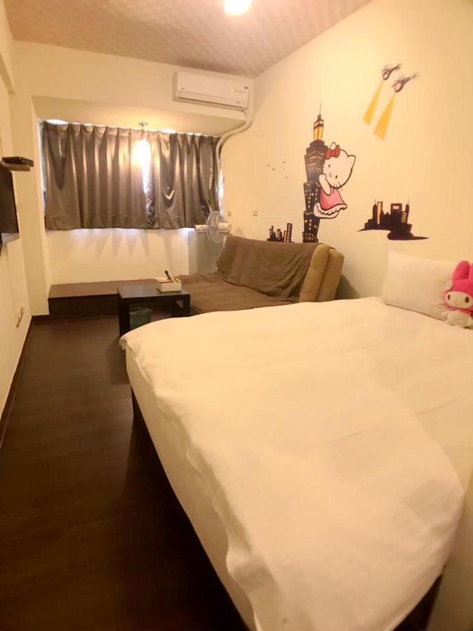 Happines Trip Inn Taichung Exterior photo